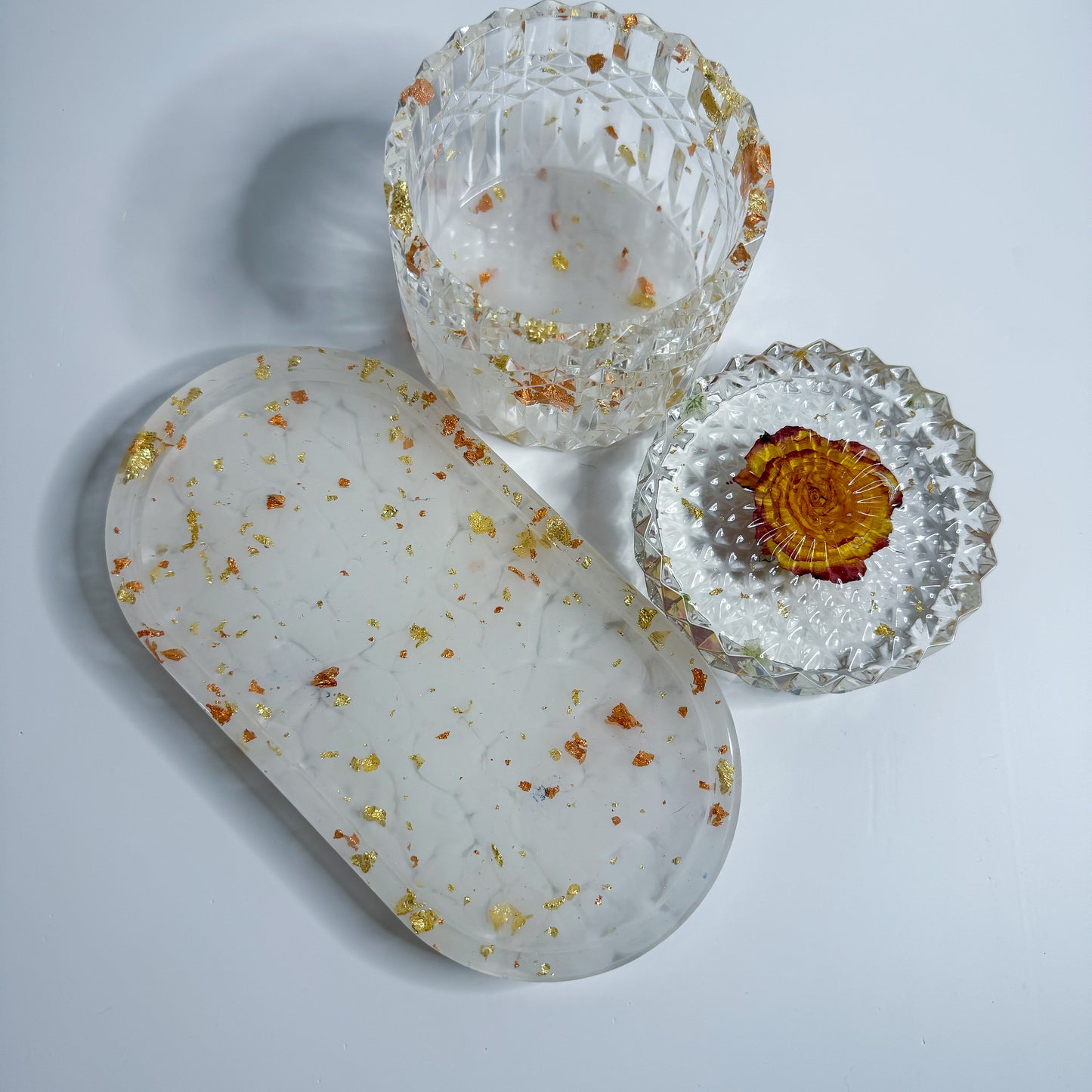 White & Gold Cloud Tray