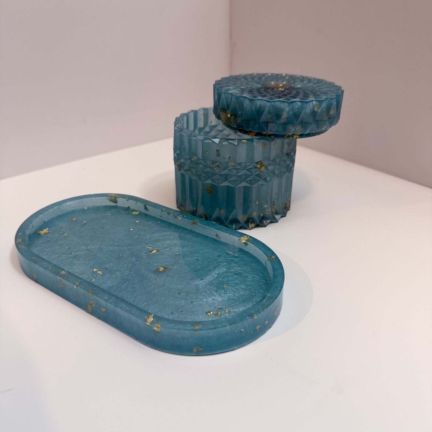 Light Blu' & Gold Ripple Container